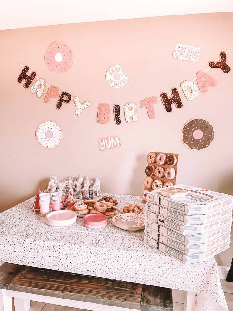 donut-themed-first-birthday