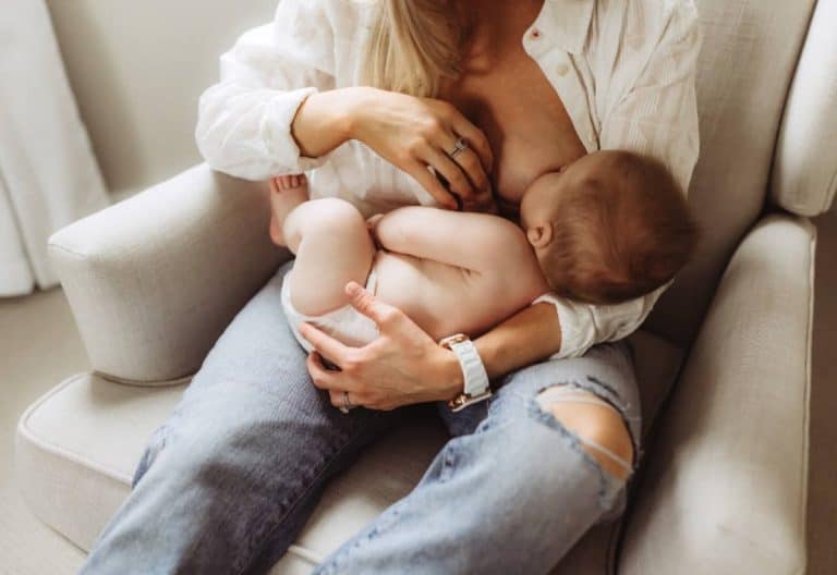 10 Honest And Sometimes Unbearable Breastfeeding Struggles